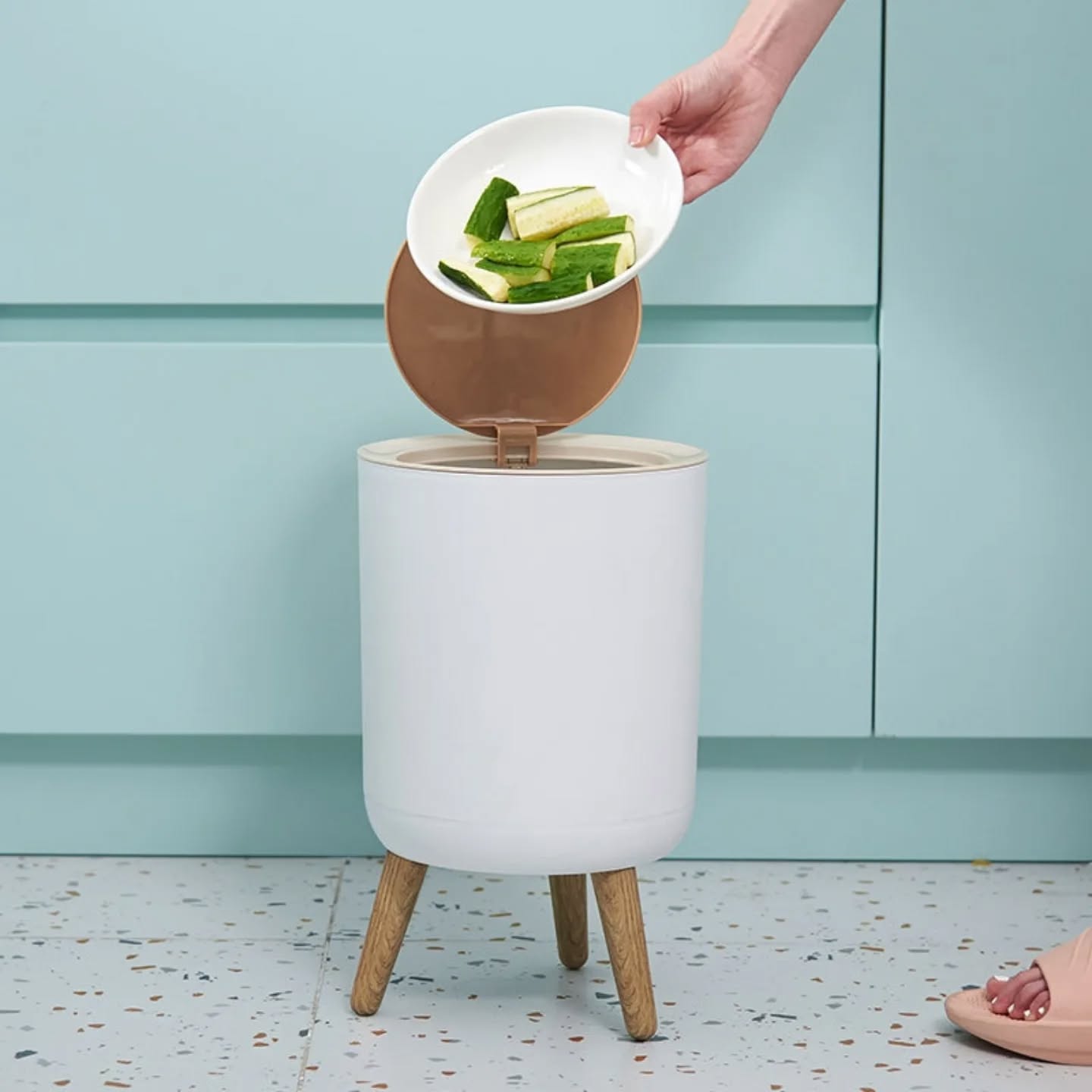 Trashbin with lid (Premium Quality)